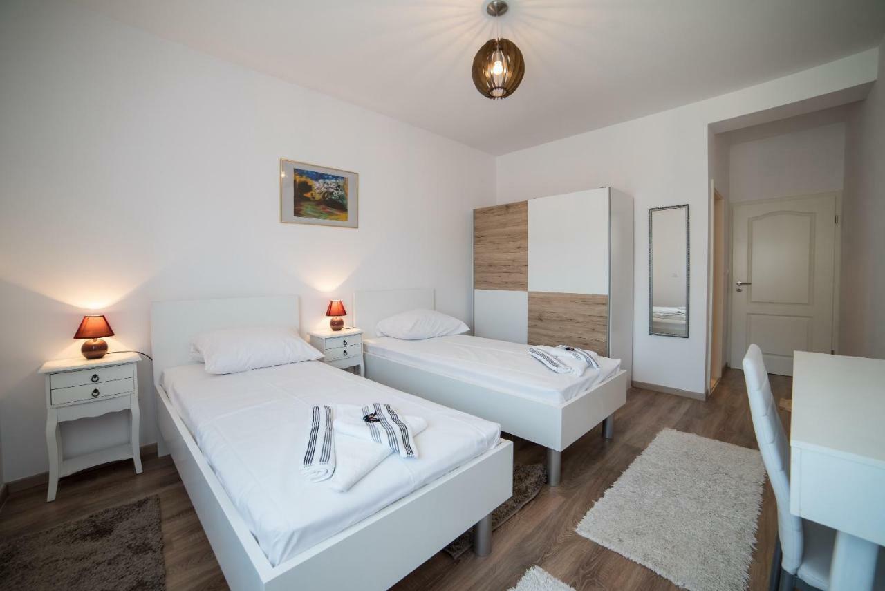 De Luxe Apartment Mediteran 2**** Zaton  Extérieur photo